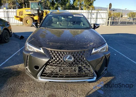 2019 Lexus Ux 200 z USA, uszkodzony, nr VIN JTHY3JBH7K2002241
